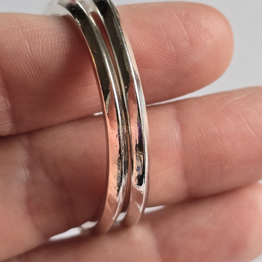 Liz Claiborne hoop earrings silver tone metal hoops big large classic LC - Picture 4 of 10